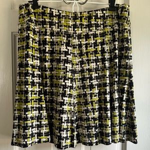 J McLaughlin skirt sz M